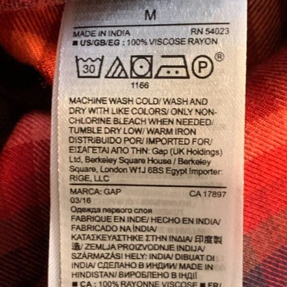 GAP women’s Drapey B Flannel Red Plaid size M - Picture 4 of 4